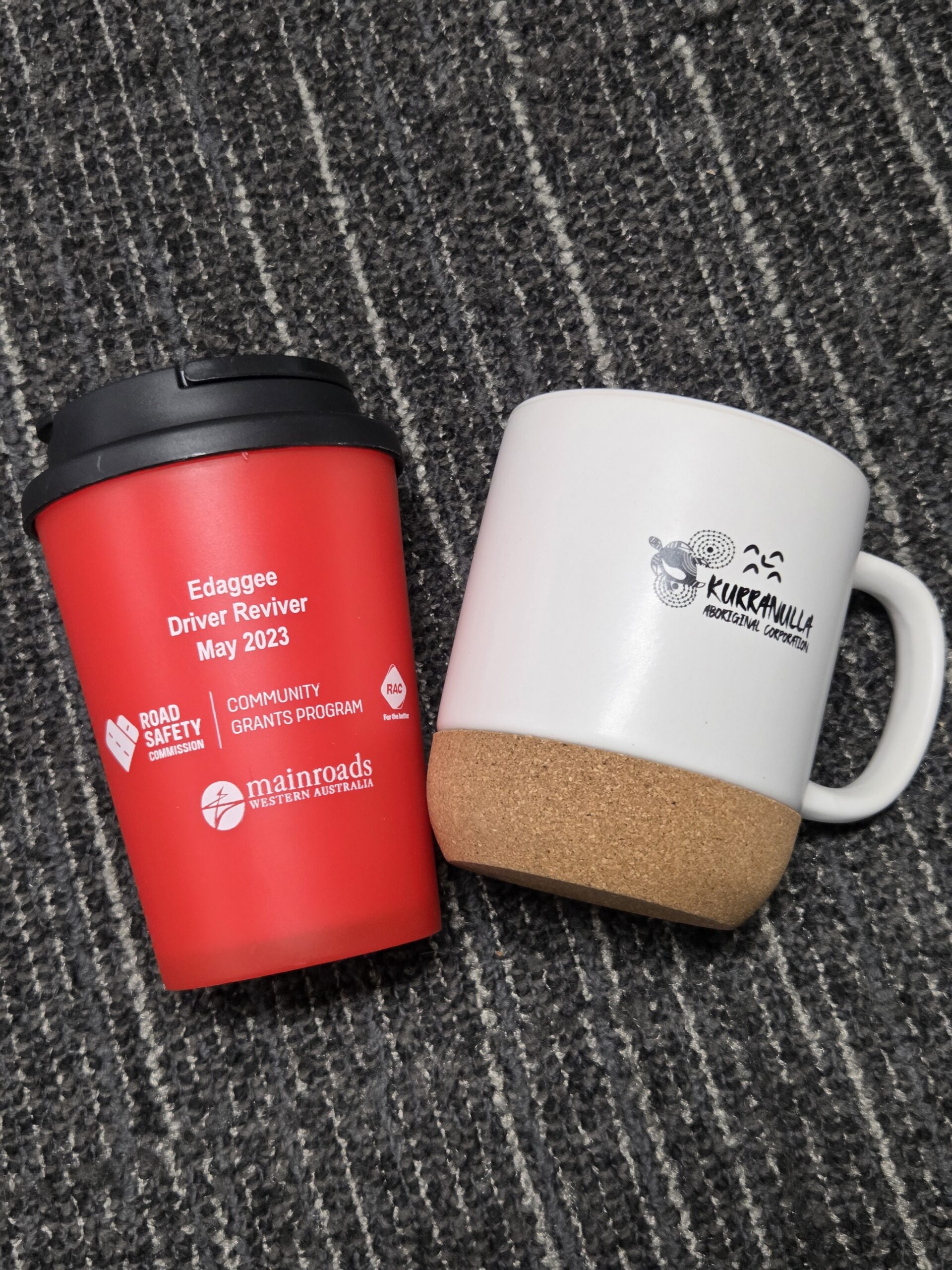 Ceramic Mugs vs Thermal Mugs: Which Is Better for Your Business?