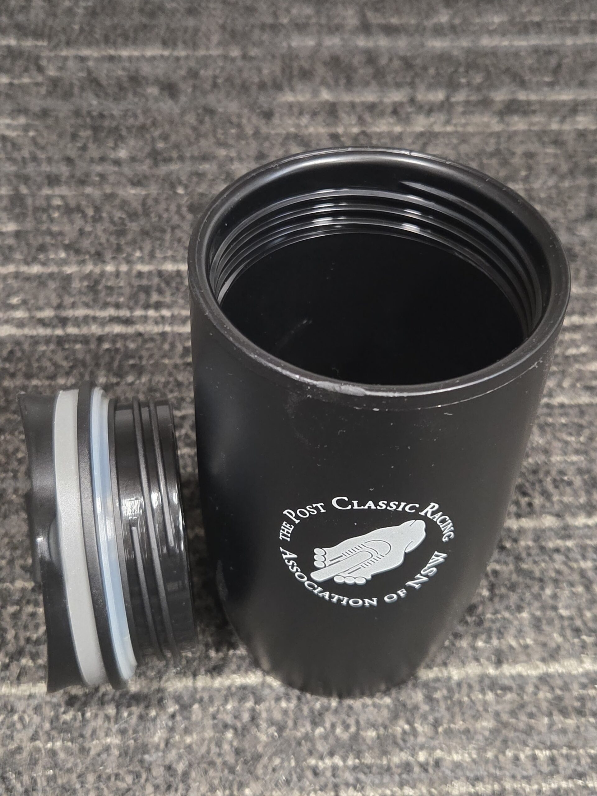 mug with lid opened