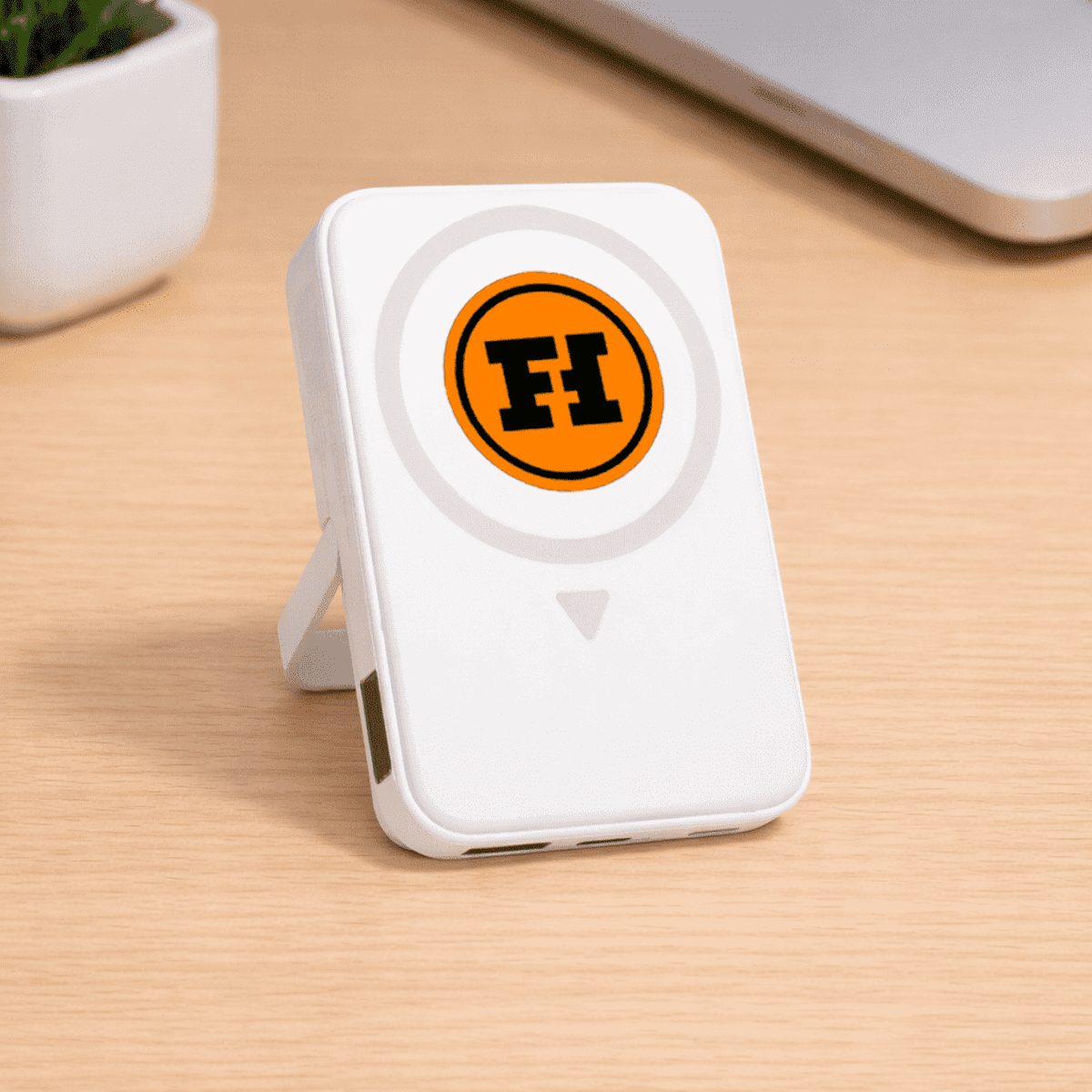 15W Powerbanks with Stand